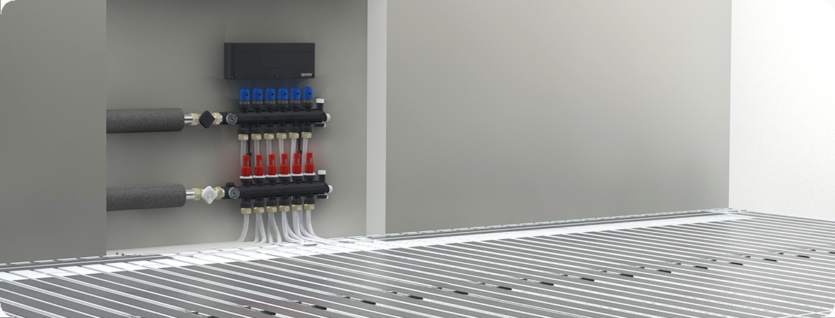 Colector y circuitos de una instalación de suelo radiante Uponor